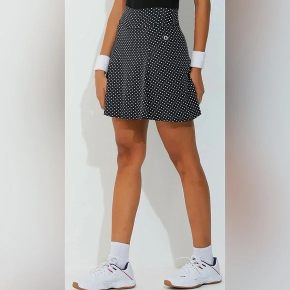 NWOT dona jo women’s ultimate skirt/skort,black polka dot color,size 3 XL